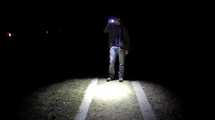 Nitecore HC33 Headlamp ... Beamshots Preview