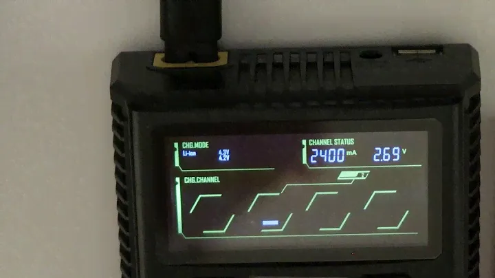 Nitecore SC4 charger
